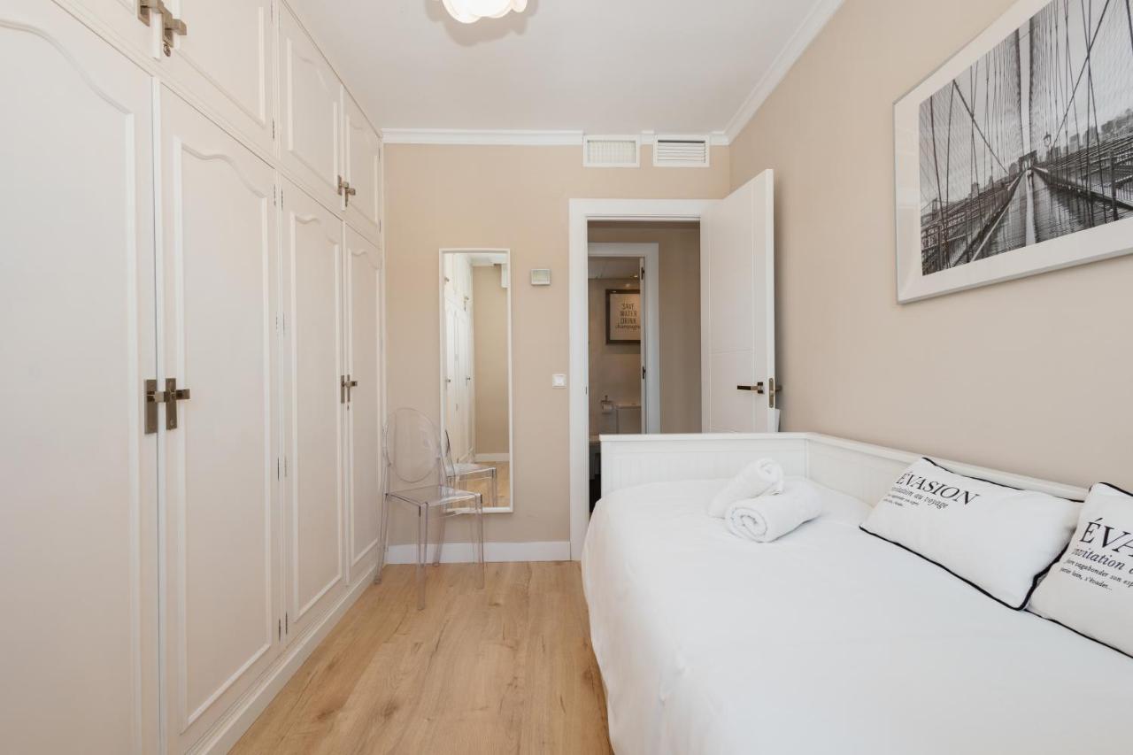 In The Historic Center Of Malaga, Very Close To The Beach And The Ave Train Station, With Private Parking 外观 照片