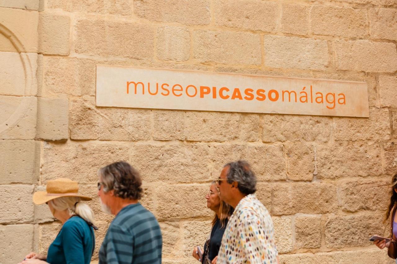 In The Historic Center Of Malaga, Very Close To The Beach And The Ave Train Station, With Private Parking 外观 照片