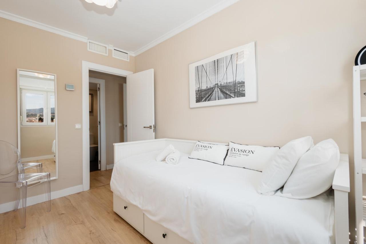 In The Historic Center Of Malaga, Very Close To The Beach And The Ave Train Station, With Private Parking 外观 照片